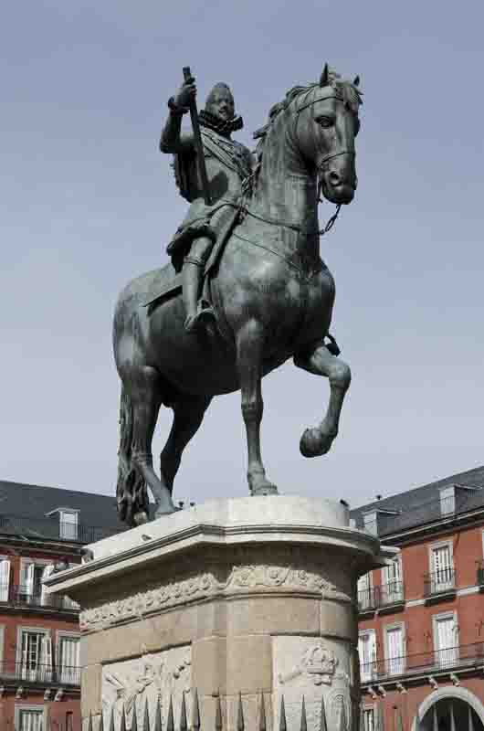 10 - Madrid - Plaza Mayor - monumento a Felipe III